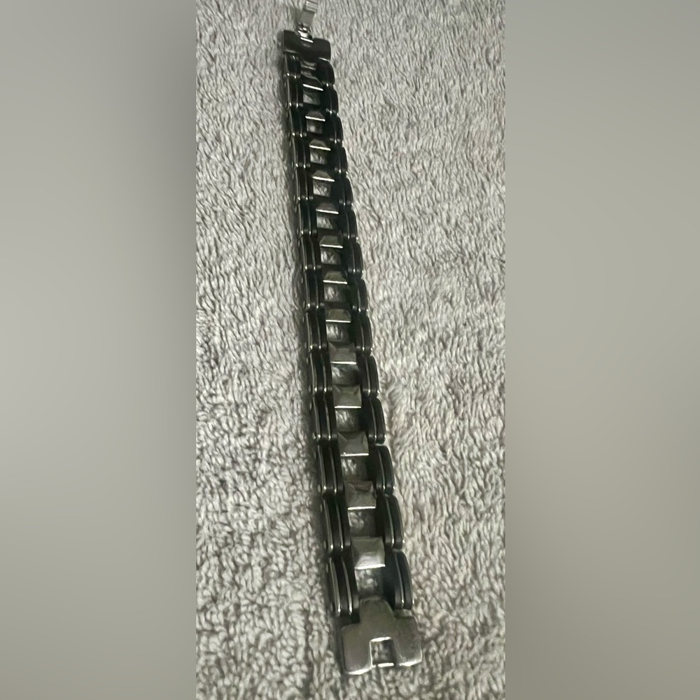 Men’s Black and Silver Bracelet , 8” Long